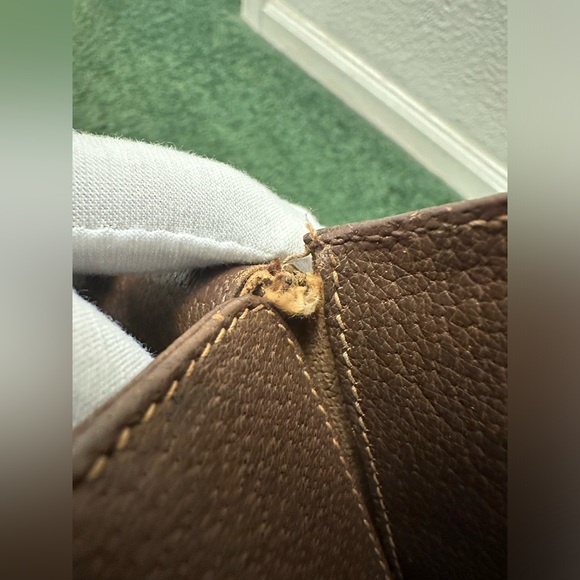 ✨Sold❗️❗️Authentic Vintage Gucci ✨ - Picture 11 of 17